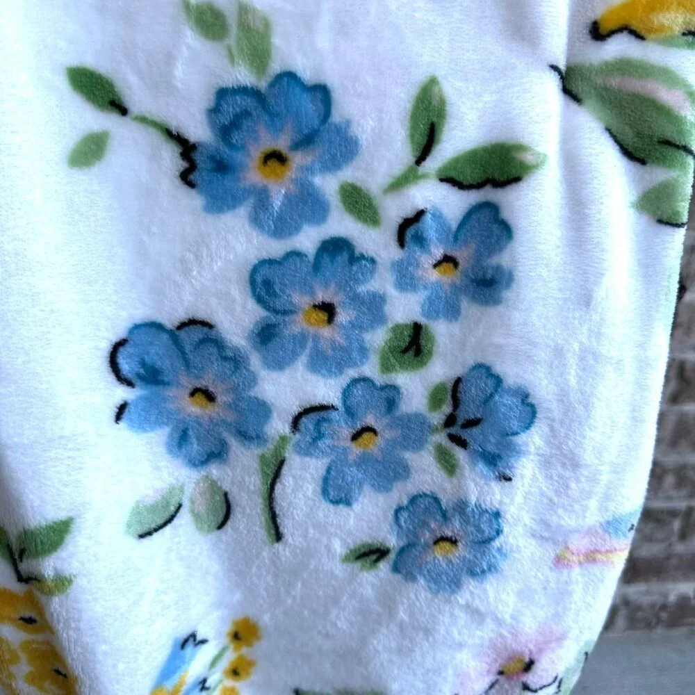 Studio Curate Plush Throw Butterflies Flowers 50 x 70 inch Floral Blanket NWT
